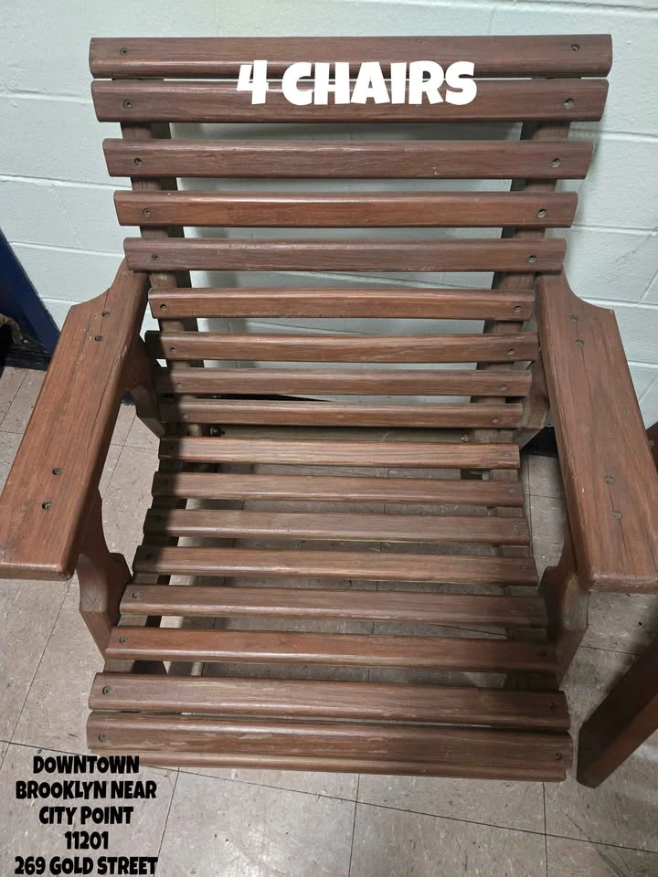 Set of 4 Wooden Slat Chairs - photo 3