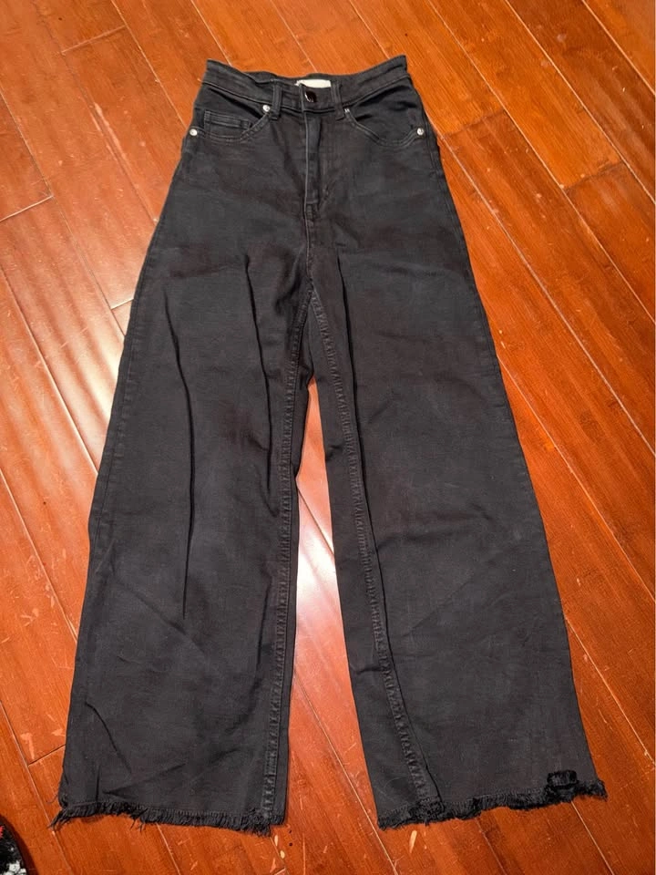 High-Rise H&M Black Jeans - Size 2 - photo 2