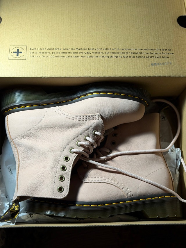 Brand new women's