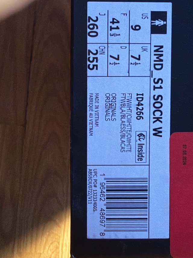 Dr martens, Nike v2k run, lebron, vomero 5, adidas nmd - photo 5