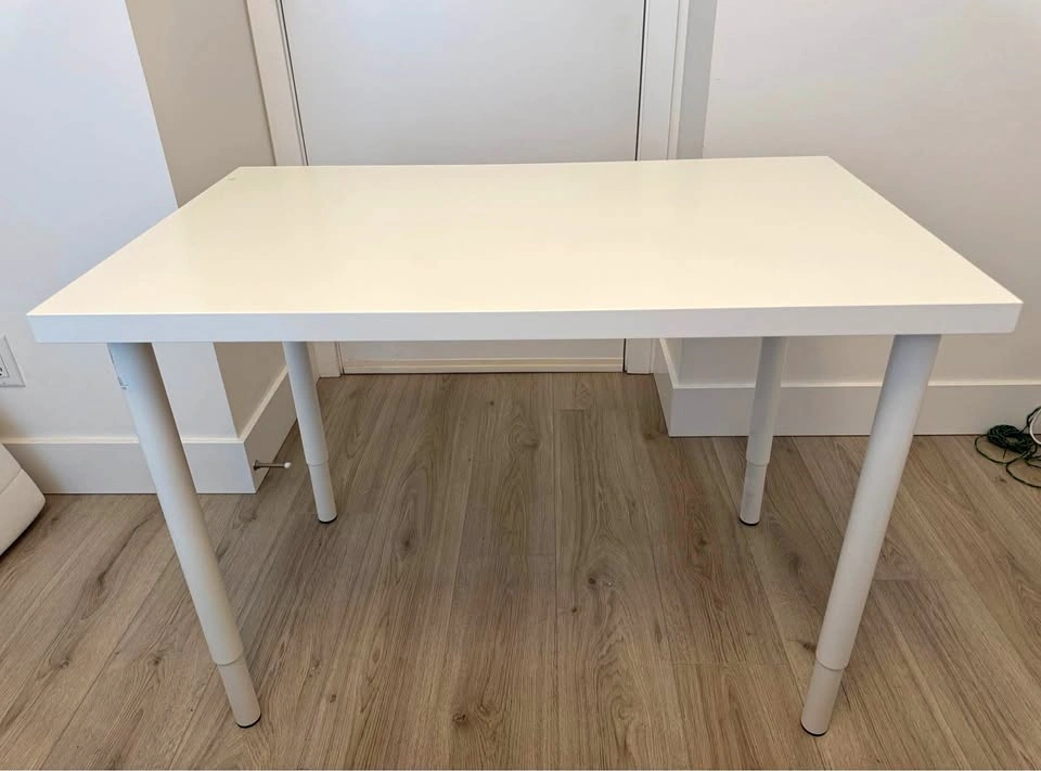 White IKEA Adjustable Height Desk - 100x60cm