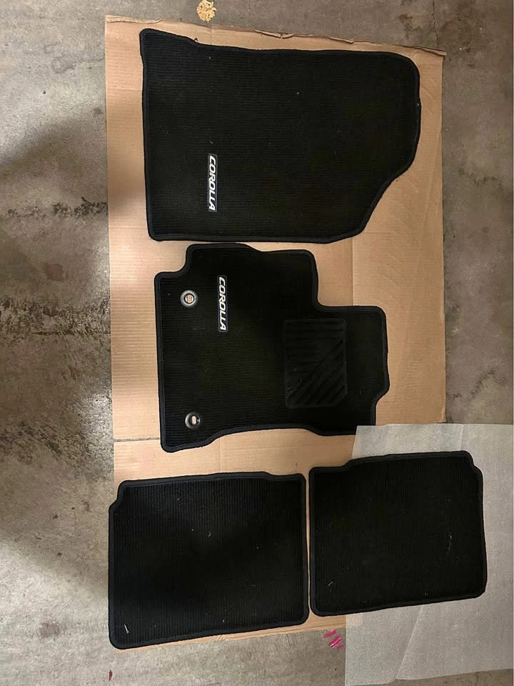 NEW Toyota Corolla Carpet Floor Mats 2018