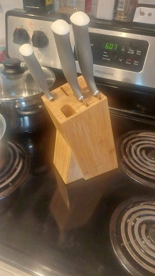 IKEA Knife Block with Knives