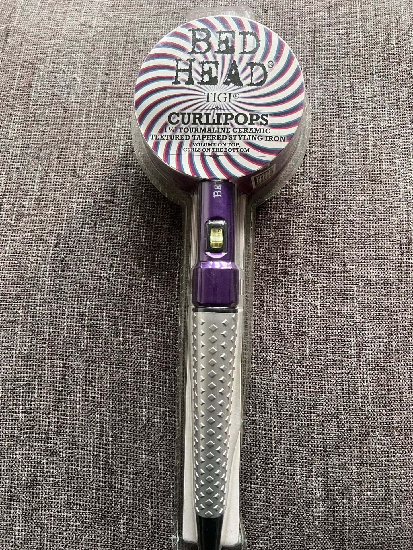 Curling wand with texture