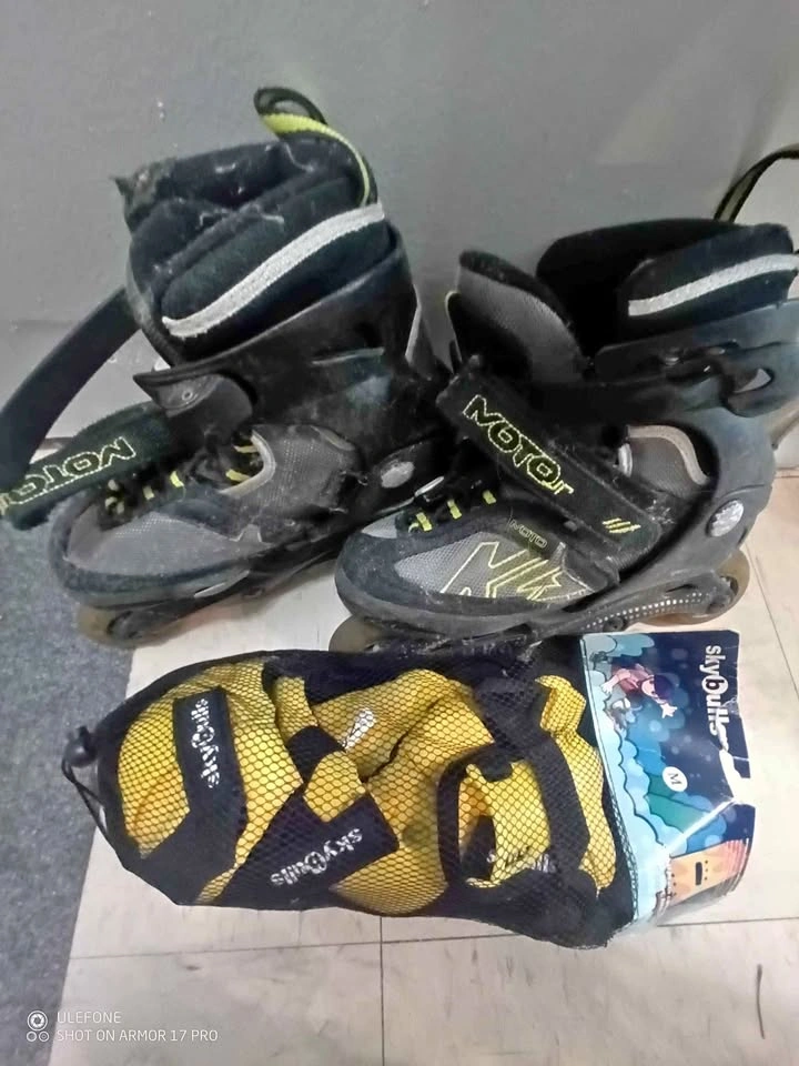 MOTO kids inline skates expandable size 1-5 with SkyRolls protec