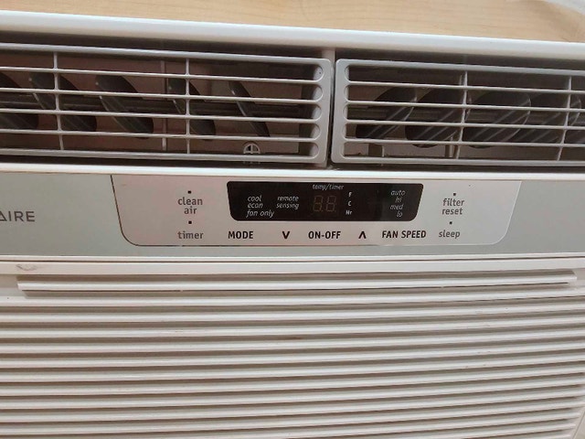 Window AC Pickup in SE - photo 2