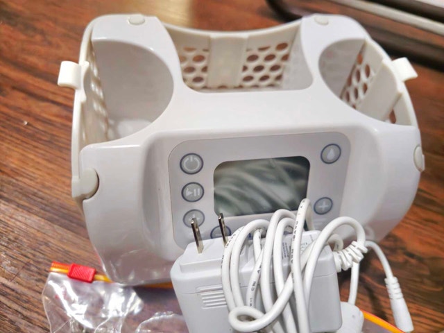 Dr. Browns Electric Breast Pump - photo 3