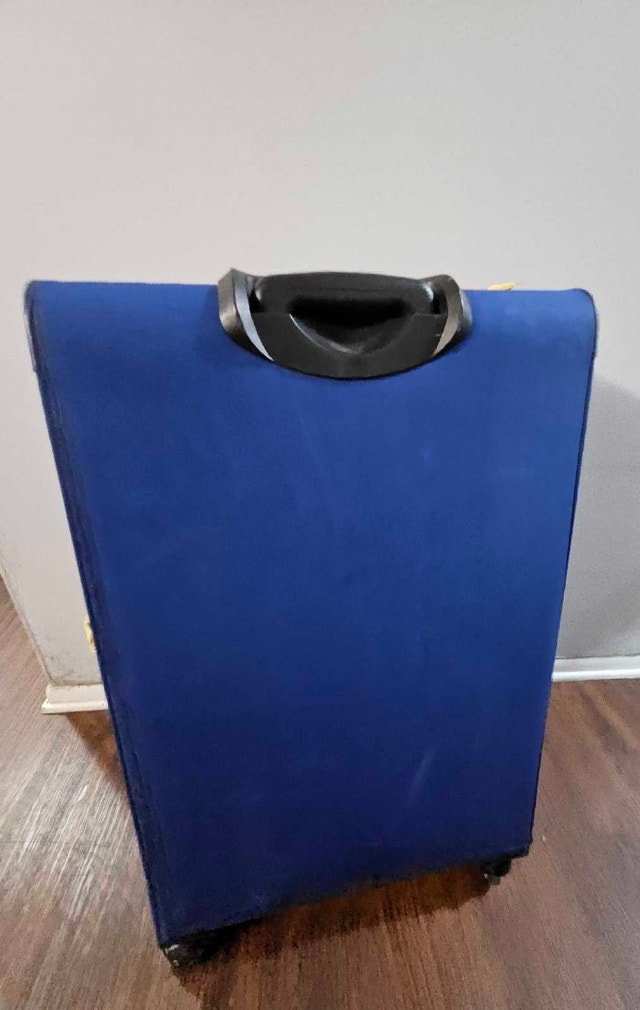 American Tourister Luggage Bag with Lock - photo 3