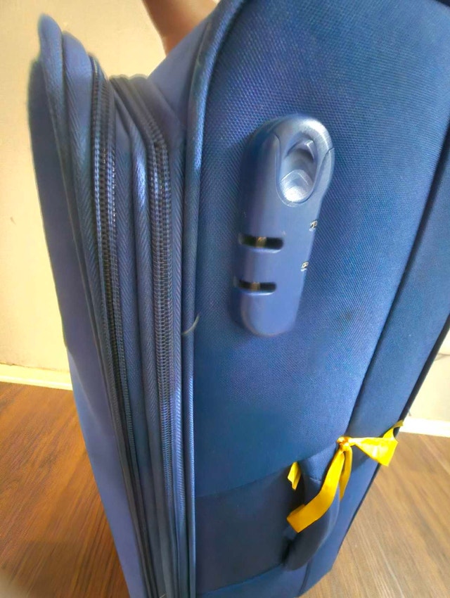 American Tourister Luggage Bag with Lock - photo 4