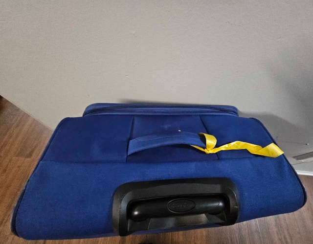 American Tourister Luggage Bag with Lock - photo 5