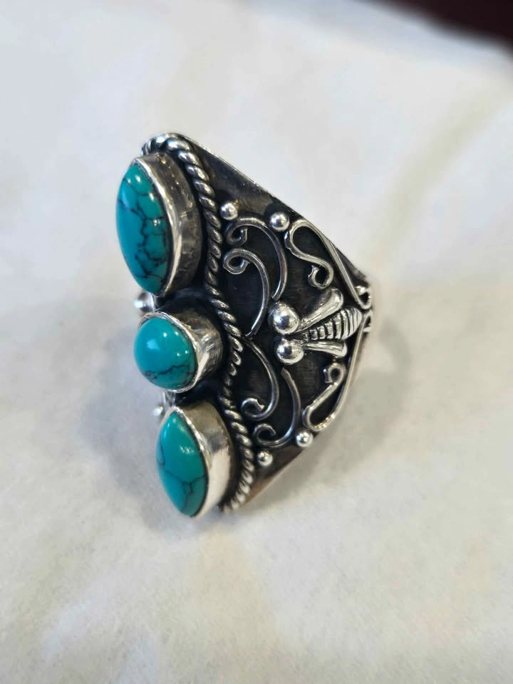 Beautiful silver and turquoise ring sz7 - photo 2