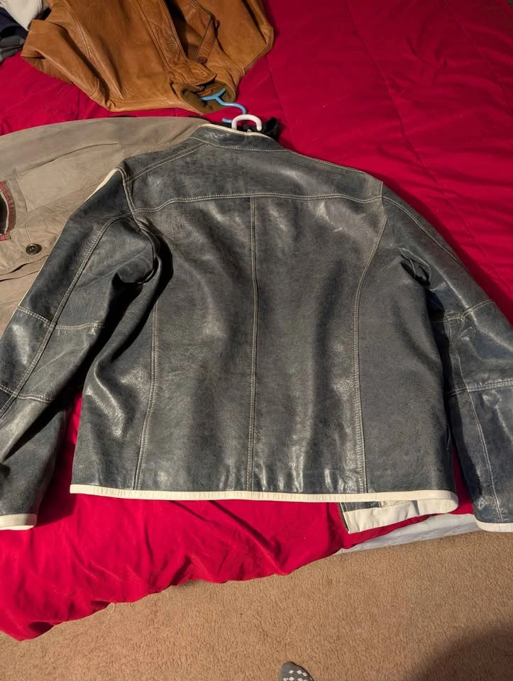 Danier Leather Bikers Style Jacket - photo 2