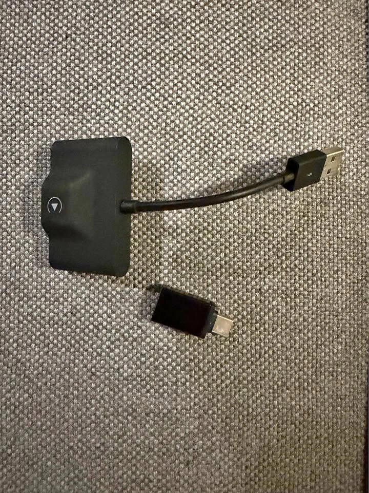 Wireless CarPlay Dongle/Adaptor