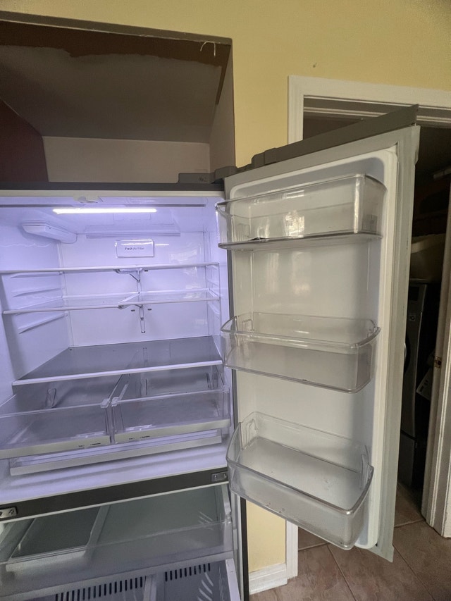 36" LG Stainless Steel Fridge - photo 4