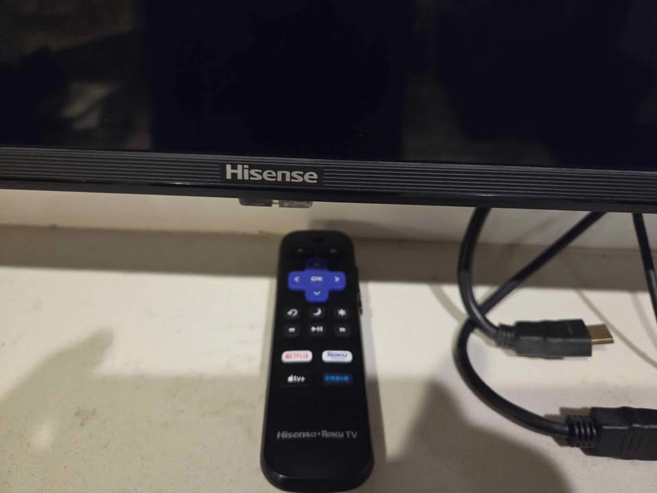 55" Hisense TV - Not Working - For Parts or Repair - photo 2