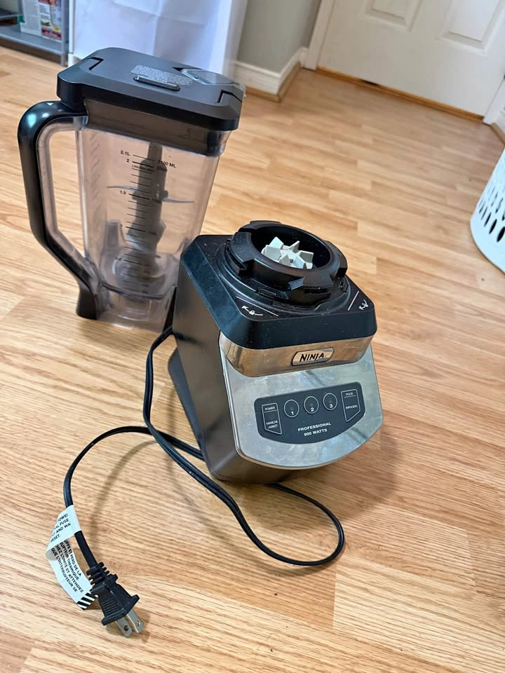 Ninja Professional 900 Watts Blender