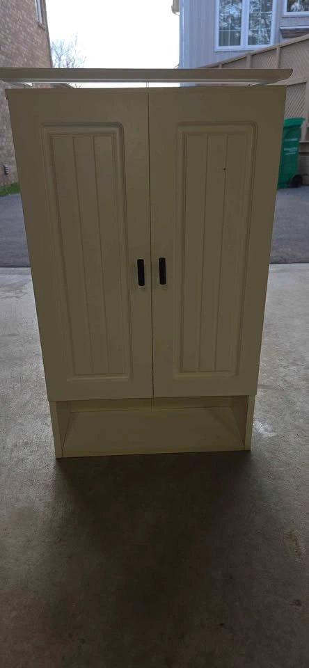 White 2-Door Storage/Medicine Cabinet - photo 4