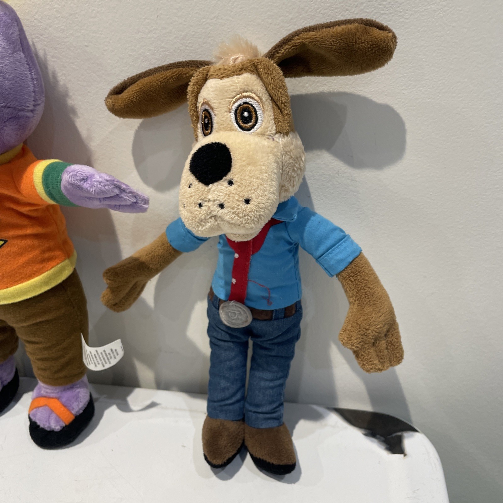 Chuck E. Cheese Mr Munch Jasper T Jowls Plush - photo 4