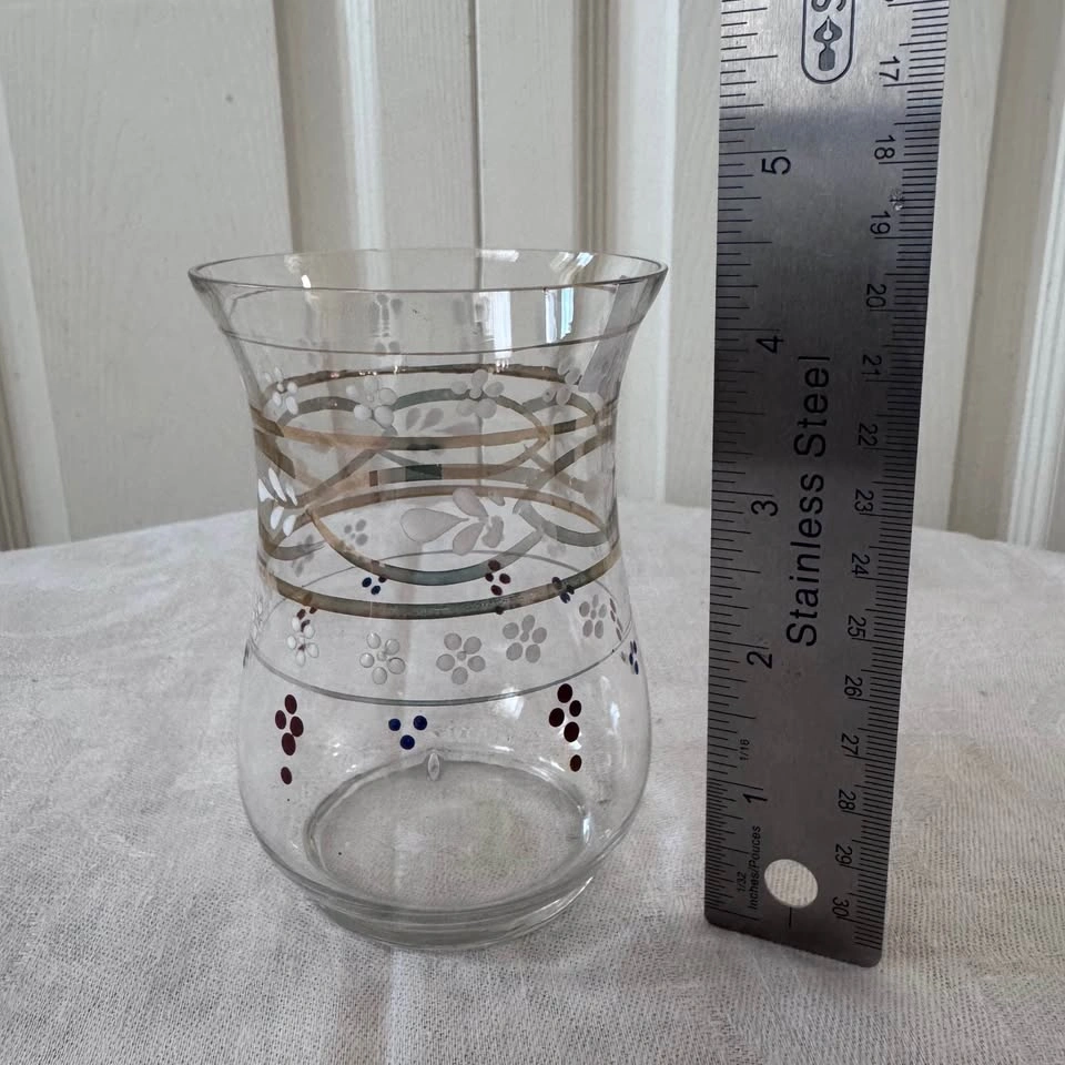 Victorian era hand blown, hand painted and gold leaf small vase - photo 4