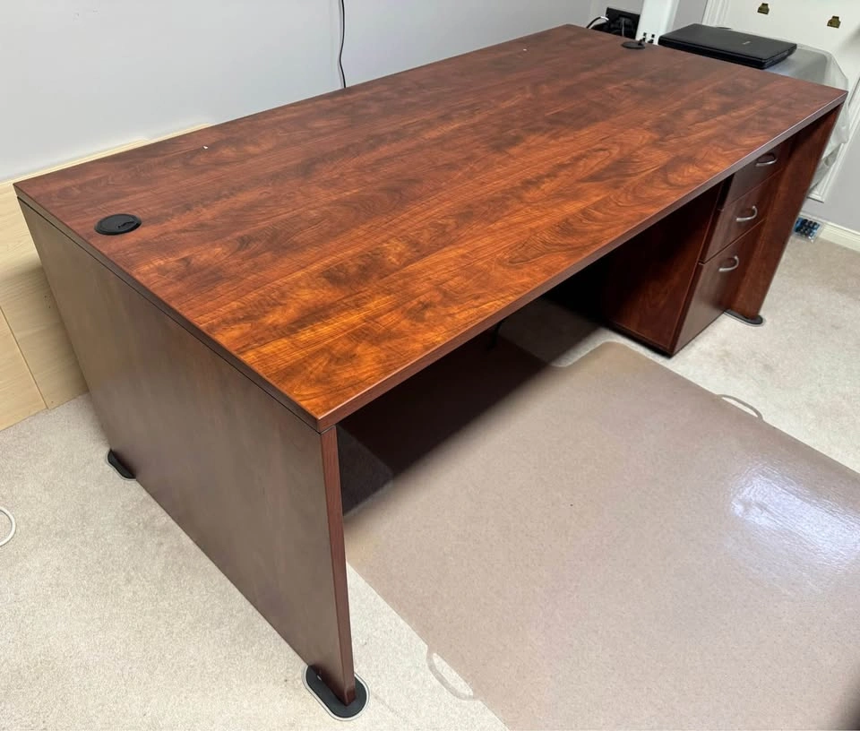 Lorell Professional Quality Executive Desk - photo 3