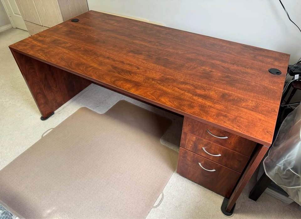 Lorell Professional Quality Executive Desk - photo 5