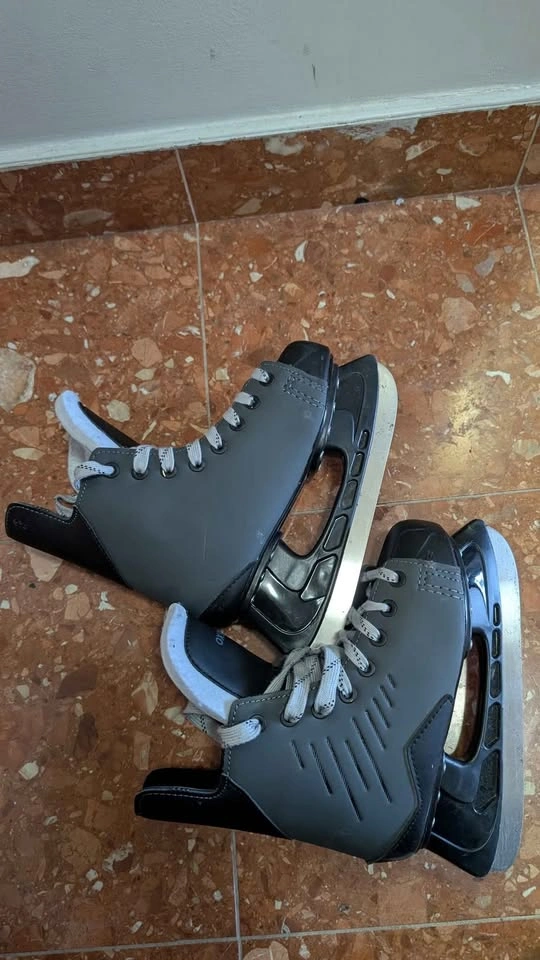 Boys Youth Ice Hockey Skates - photo 2