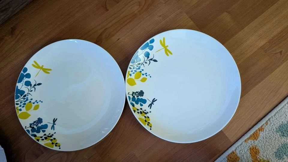 Crockery - 6 dinner plates - photo 2