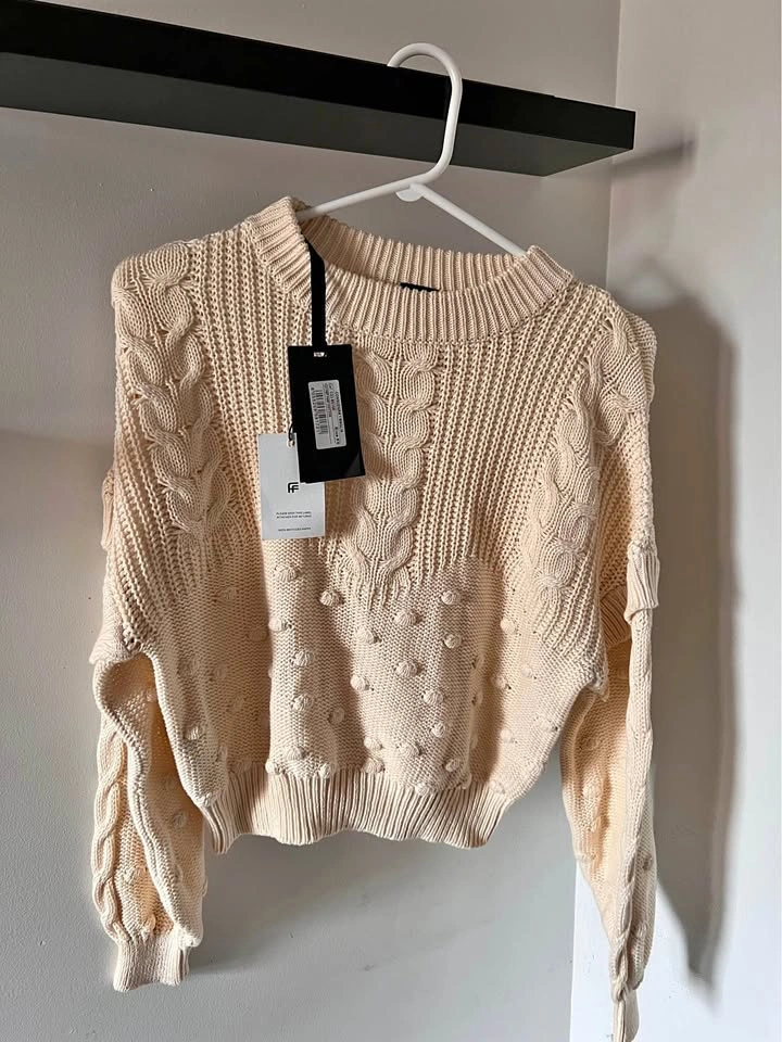 PINKO Cable Knit Sweater Womens XS fits S. NEED GONE ASAP PLEASE