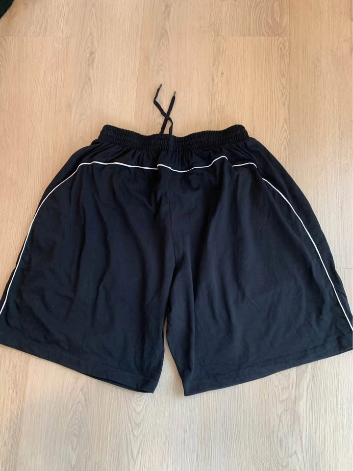 Balenciaga Shorts - photo 2