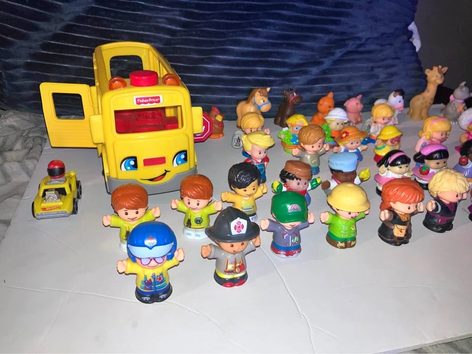 Fisher Price Little People Figures & Vehicles