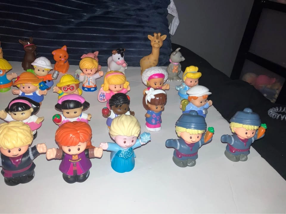 Fisher Price Little People Figures & Vehicles - photo 2