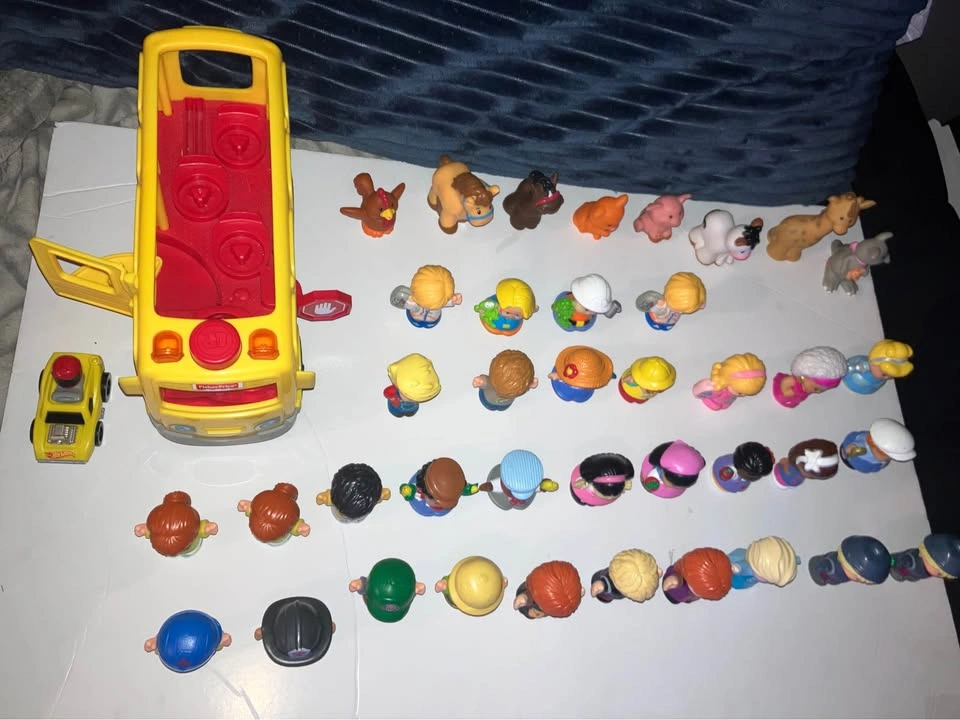 Fisher Price Little People Figures & Vehicles - photo 3