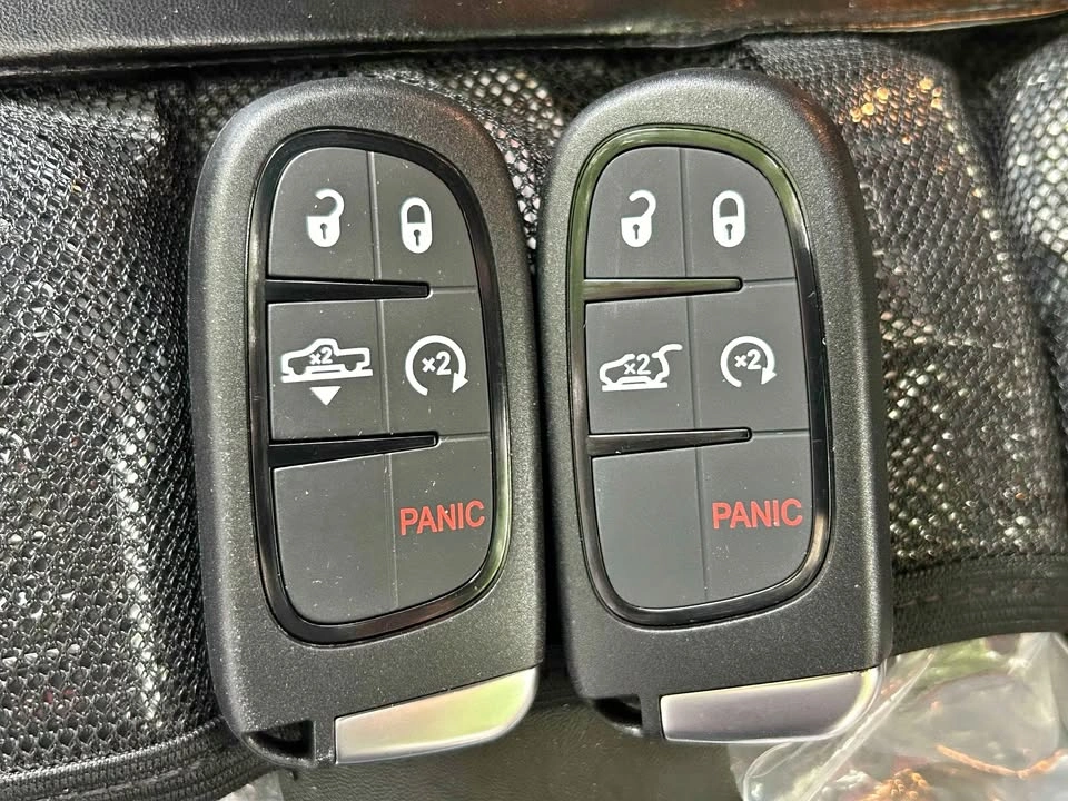 Ram / Jeep Cherokee Smart Key Remote