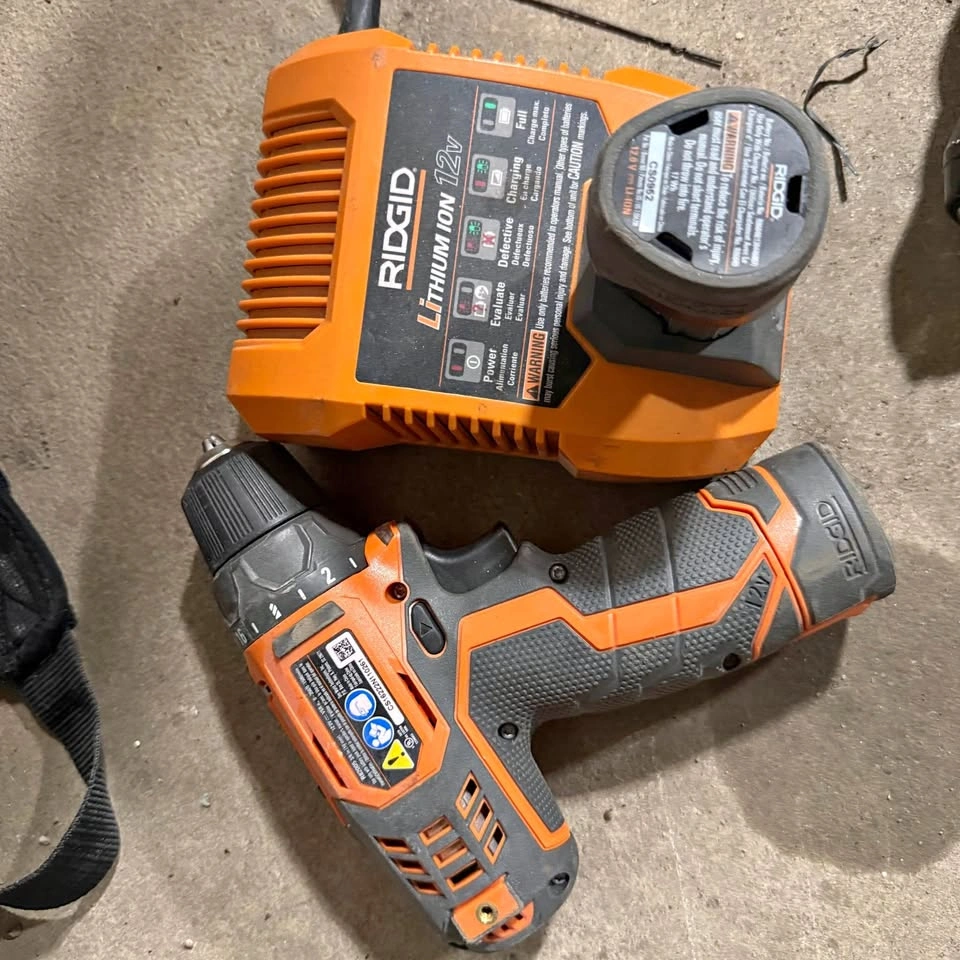 RIDGID Lithium ION 12V Drill and Charger