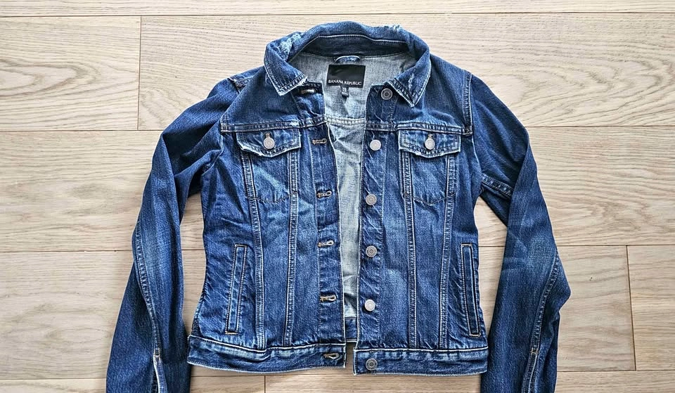 Size xs Banana Republic jean jacket