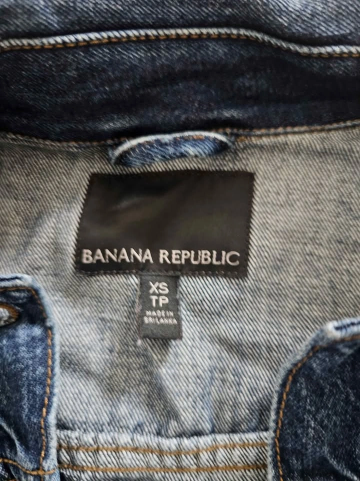 Size xs Banana Republic jean jacket - photo 3
