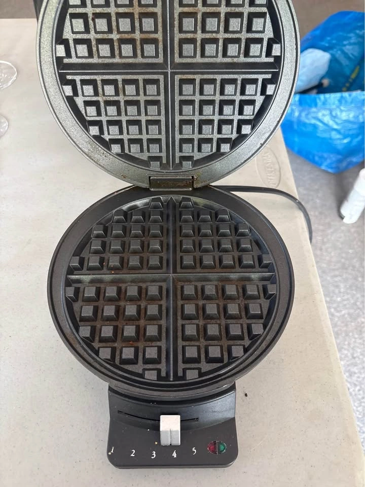 Cuisinart Waffle Maker - photo 2