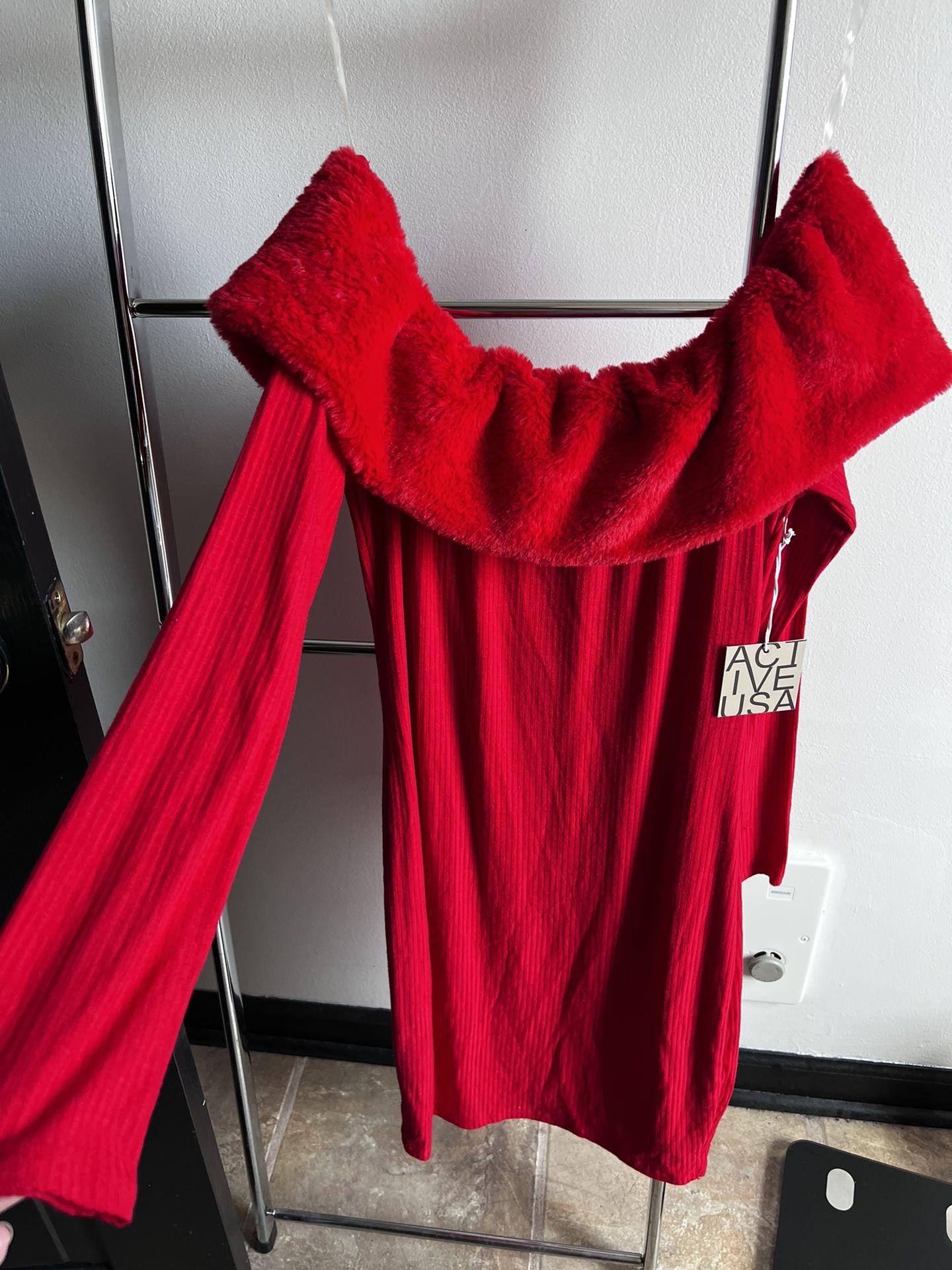 Red Off The Shoulder Dress - photo 3