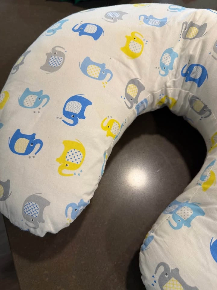 Breastfeeding pillow - not used - photo 3