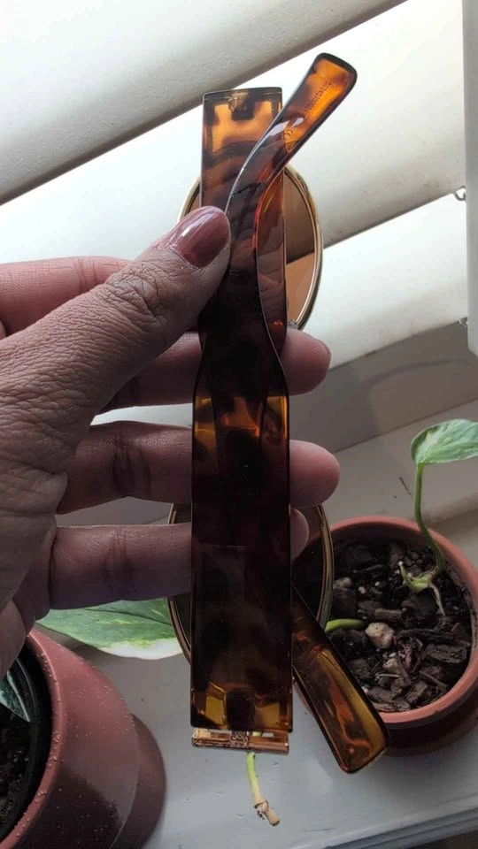 Women's Sunglasses - photo 2