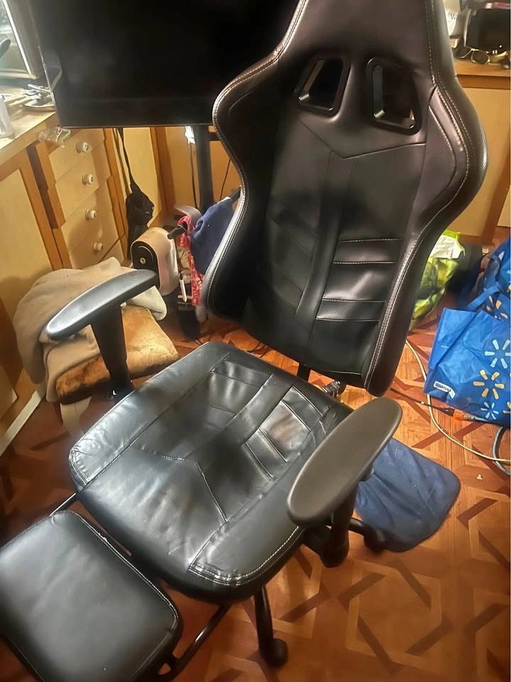 Gaming chair