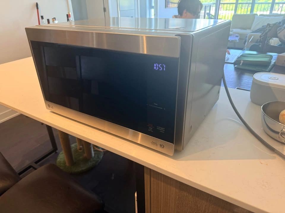 1.5 cu. ft. NeoChef™ Countertop Microwave - photo 2
