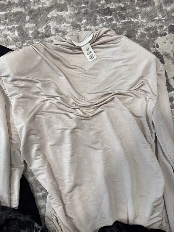 H&M Assorted Longsleeves - photo 3
