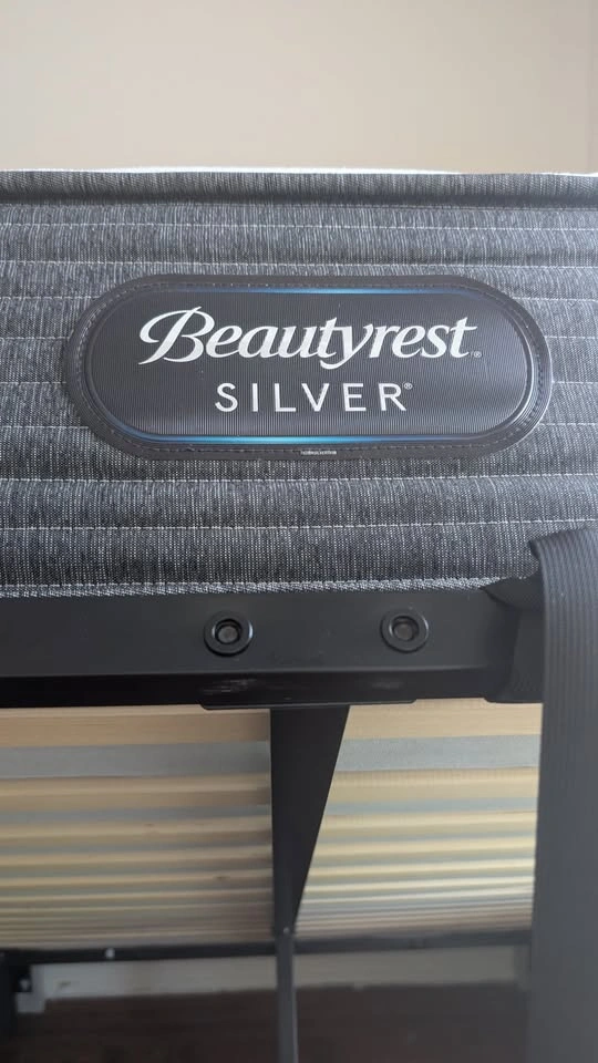 Full Platform Bed w/ Hydraulic Storage + Mattress - Brooklyn - photo 4