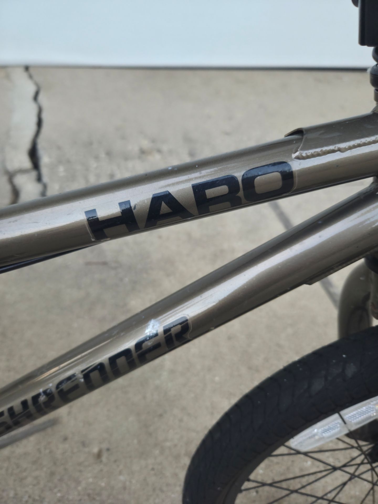 Haro 20 inch boys bike. - photo 2