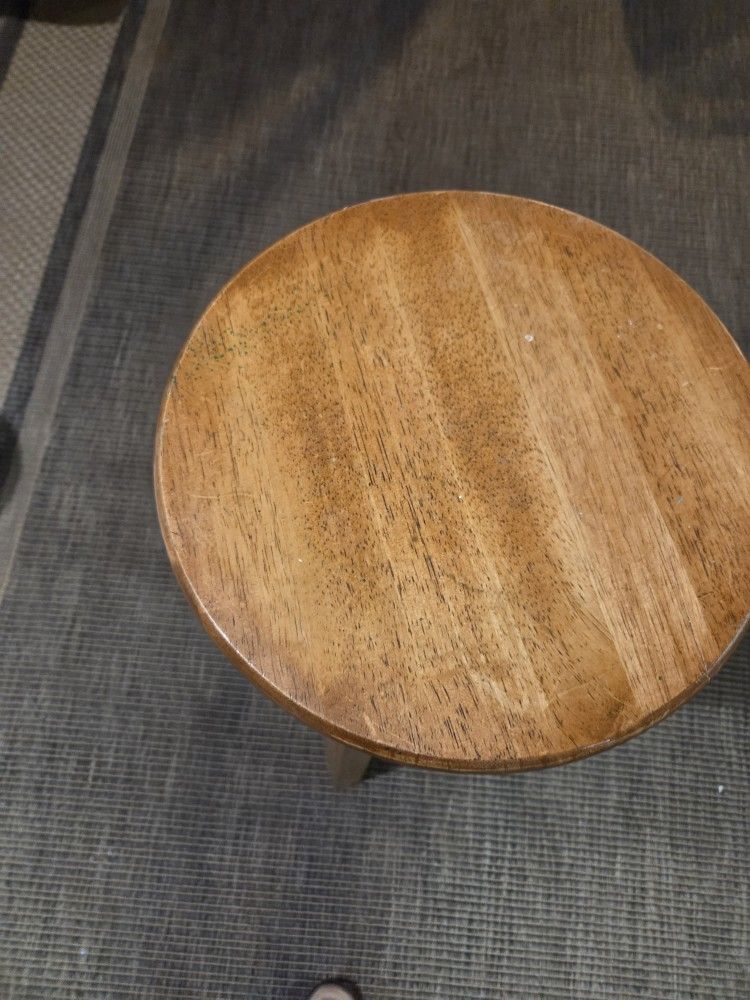 Wooden Barstool for Photography - photo 3