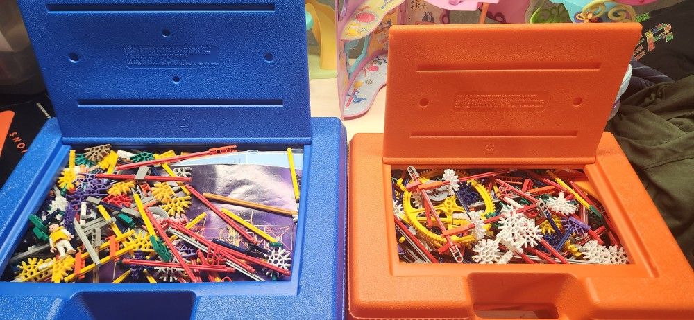 Huge Lot Of Vintage K'nex