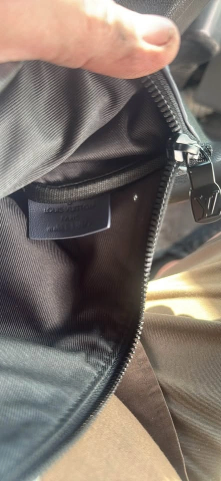 Louis Vuitton Clutch - photo 2