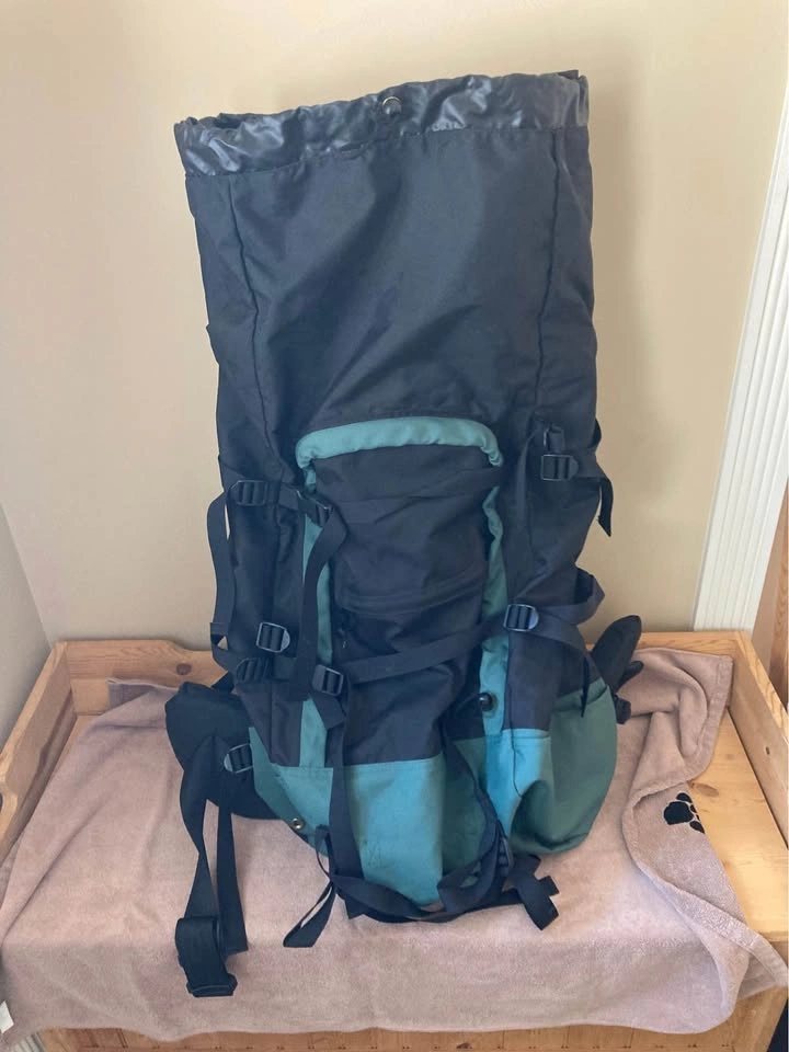 Jack Wolfskin XL Touring Hiking Backpack - Never Used - photo 3