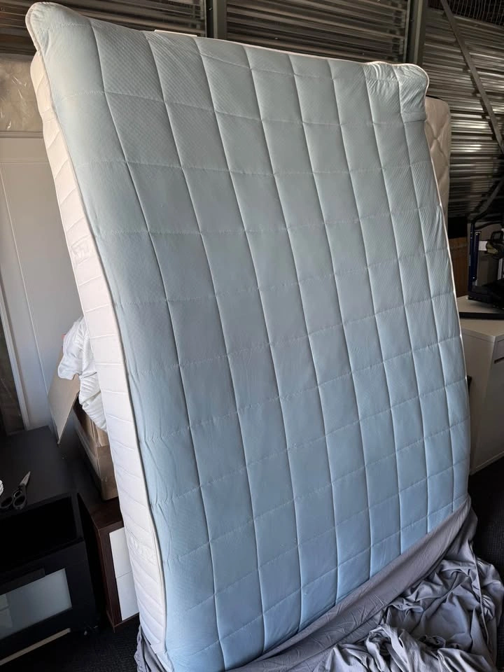 Ikea double mattress excellent condition - photo 3
